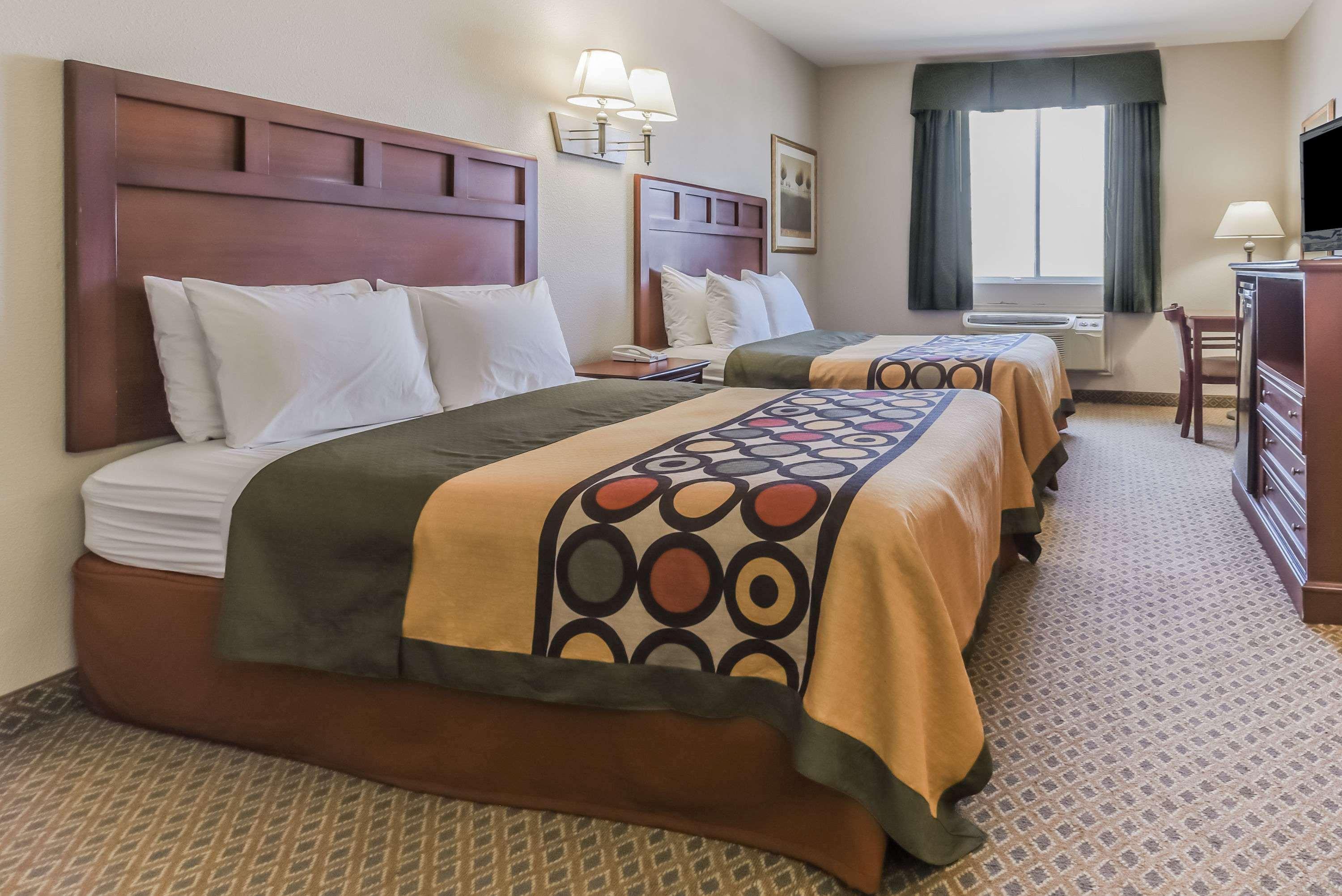 ซูเปอร์ 8 บาย วินด์แฮม อัลวาราโด Motel Alvarado ภายนอก รูปภาพ