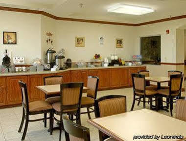 ซูเปอร์ 8 บาย วินด์แฮม อัลวาราโด Motel Alvarado ภายนอก รูปภาพ